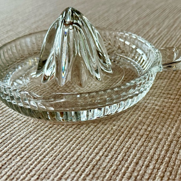 Vintage Cut Glass Citrus Juicer with Textured Design - Picture 2 of 4